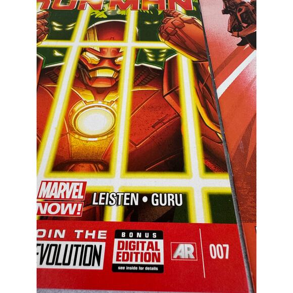 Lot of Iron Man No. 7 May and New Avengers No. 6 Marvel 2013 Readers Copies - Picture 3 of 8